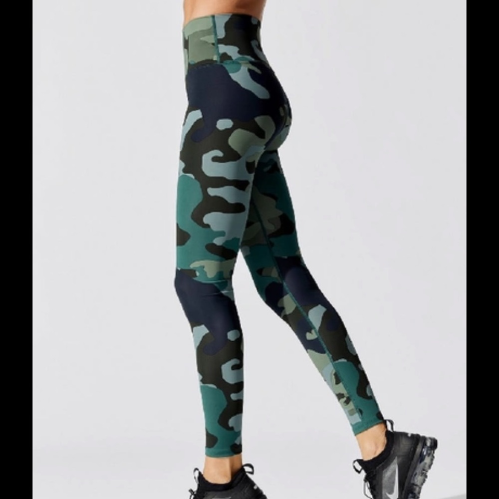 Carbon38 Camo High Rise Full Length Leggings - Picture 2 of 7